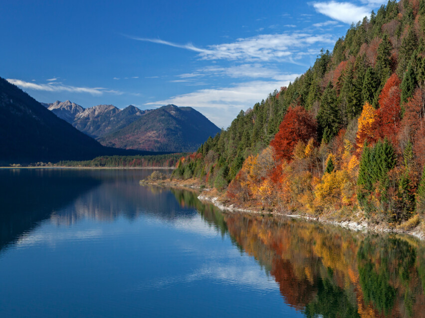 Sylvensteinsee im Herbst