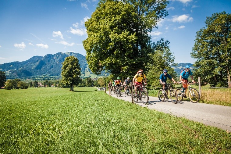 Mountainbike-Gruppe in Lenggries