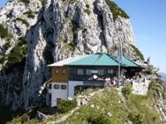 Tegernseer Hütte im Sommer