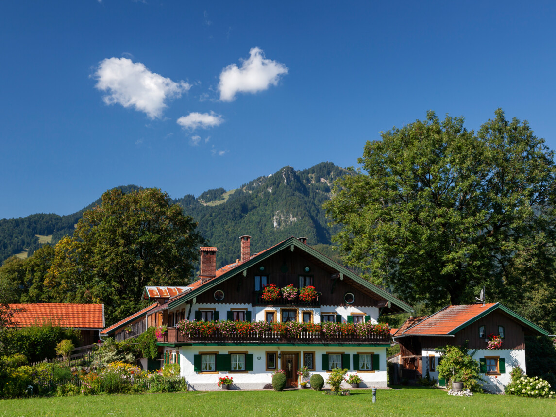 Außenansicht vom Gästehaus Zum Jäger in Lenggries