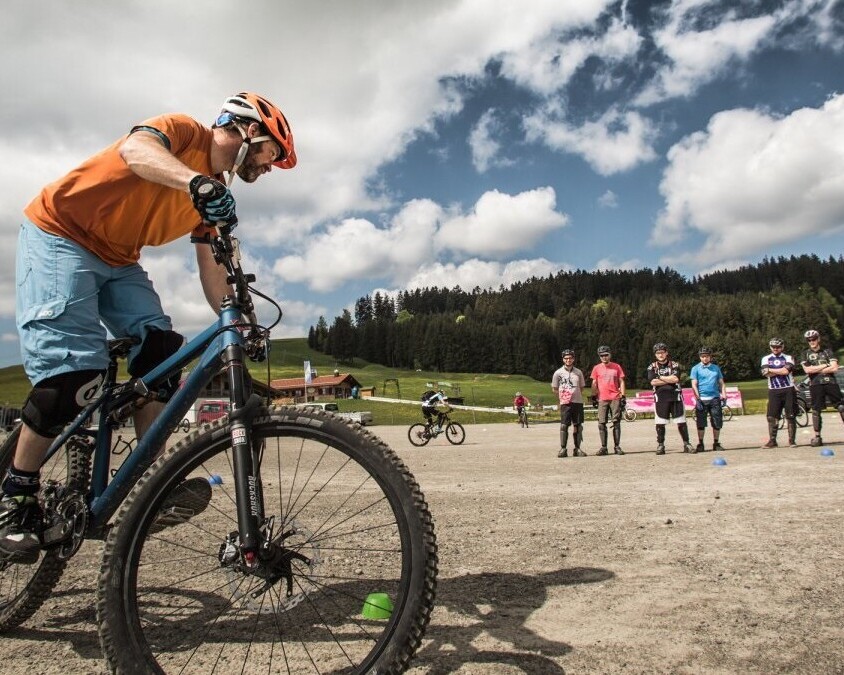 Fahrtecknik üben mit TrailXperience