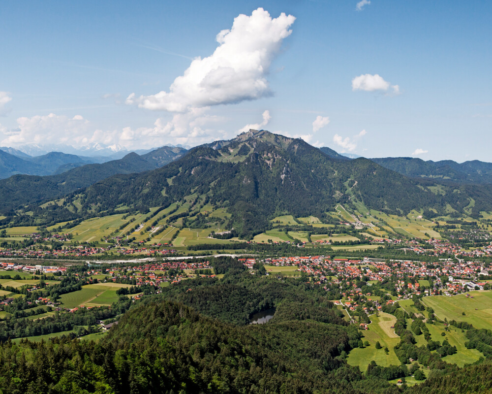 Panoramablick auf Lenggries, Brauneck und den Isarwinkel