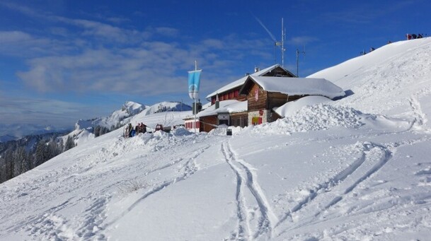 Brauneck Gipfelhaus im Winter