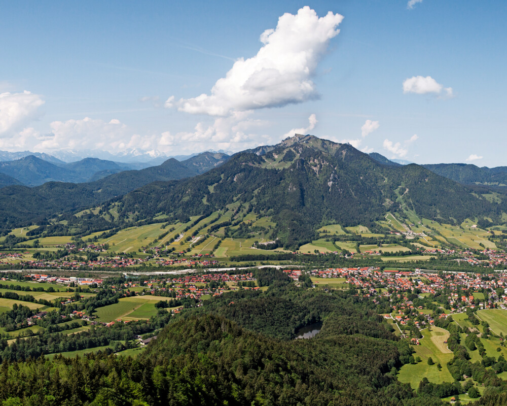 Panoramablick auf Lenggries, Brauneck und den Isarwinkel