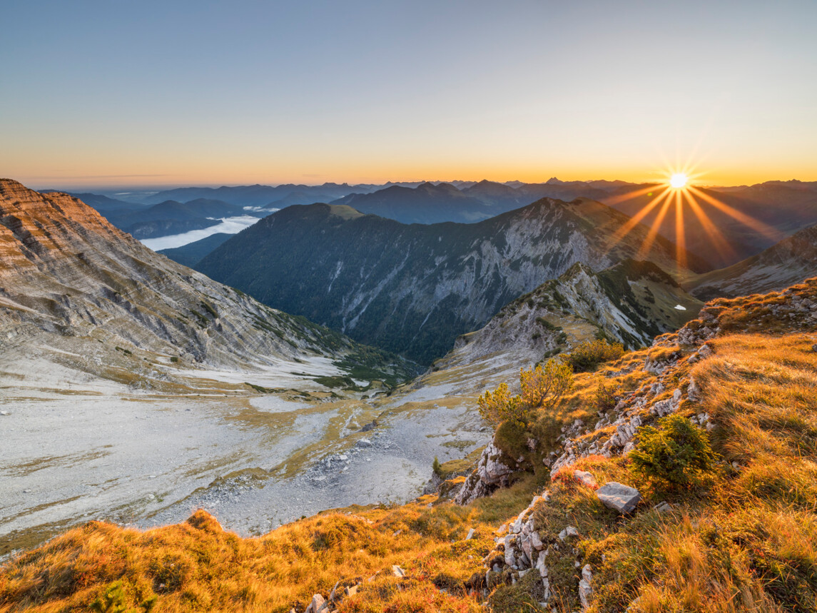 Karwendelgebirge bei Sonnenaufgang