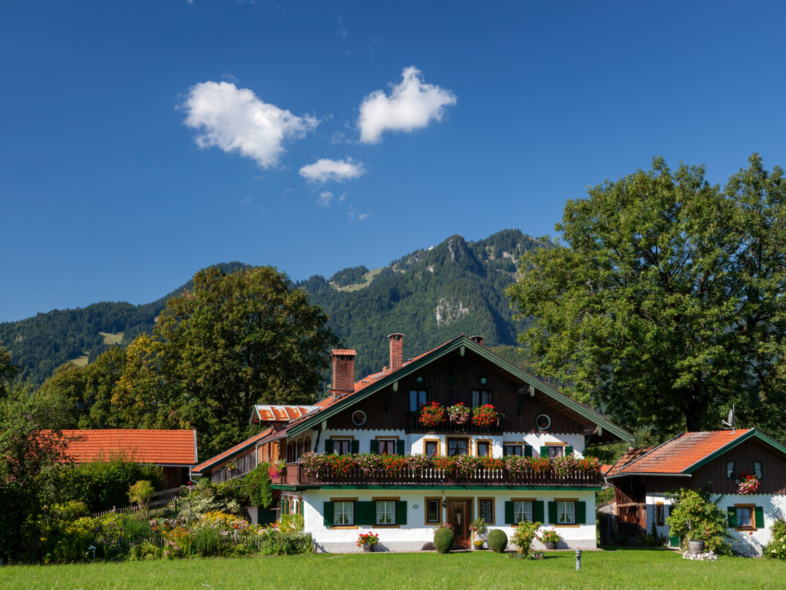 Außenansicht vom Gästehaus Zum Jäger in Lenggries