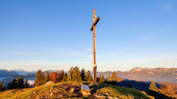 Gipfelkreuz am Gipfel der Hochalm in Lenggries