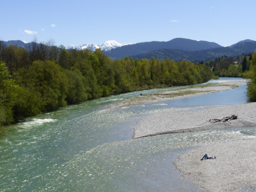 Blick von der Isarbrücke Lenggries Richtung Süden