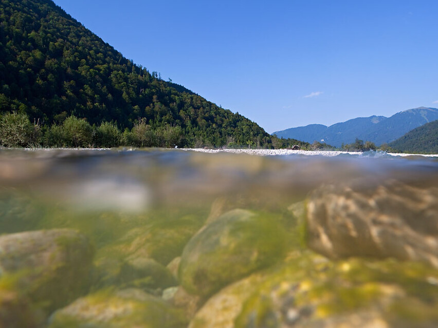 Isar Querschnitt unter Wasser und Oberfläche